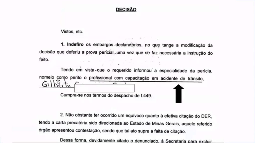 A imagem contém a imagem de um documento de um processo envolvendo acidente de trânsito